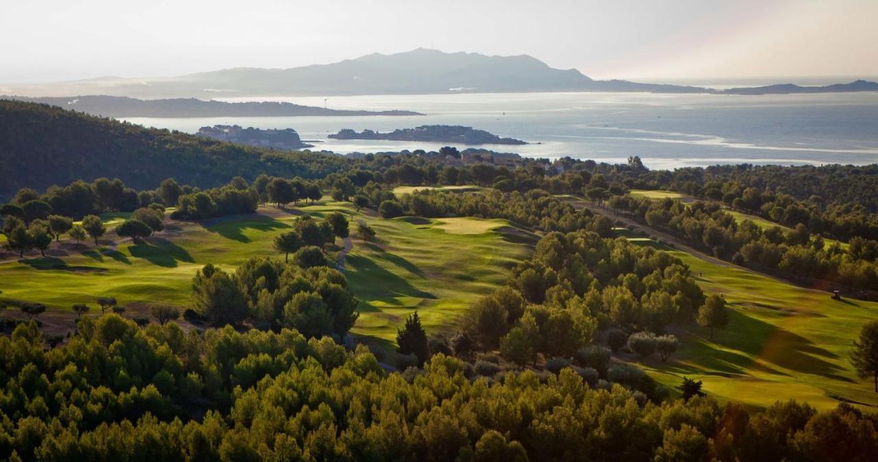 Superbe Villa-Domaine Avec Golf Piscine Et Tennis Saint-Cyr-sur-Mer Exterior foto
