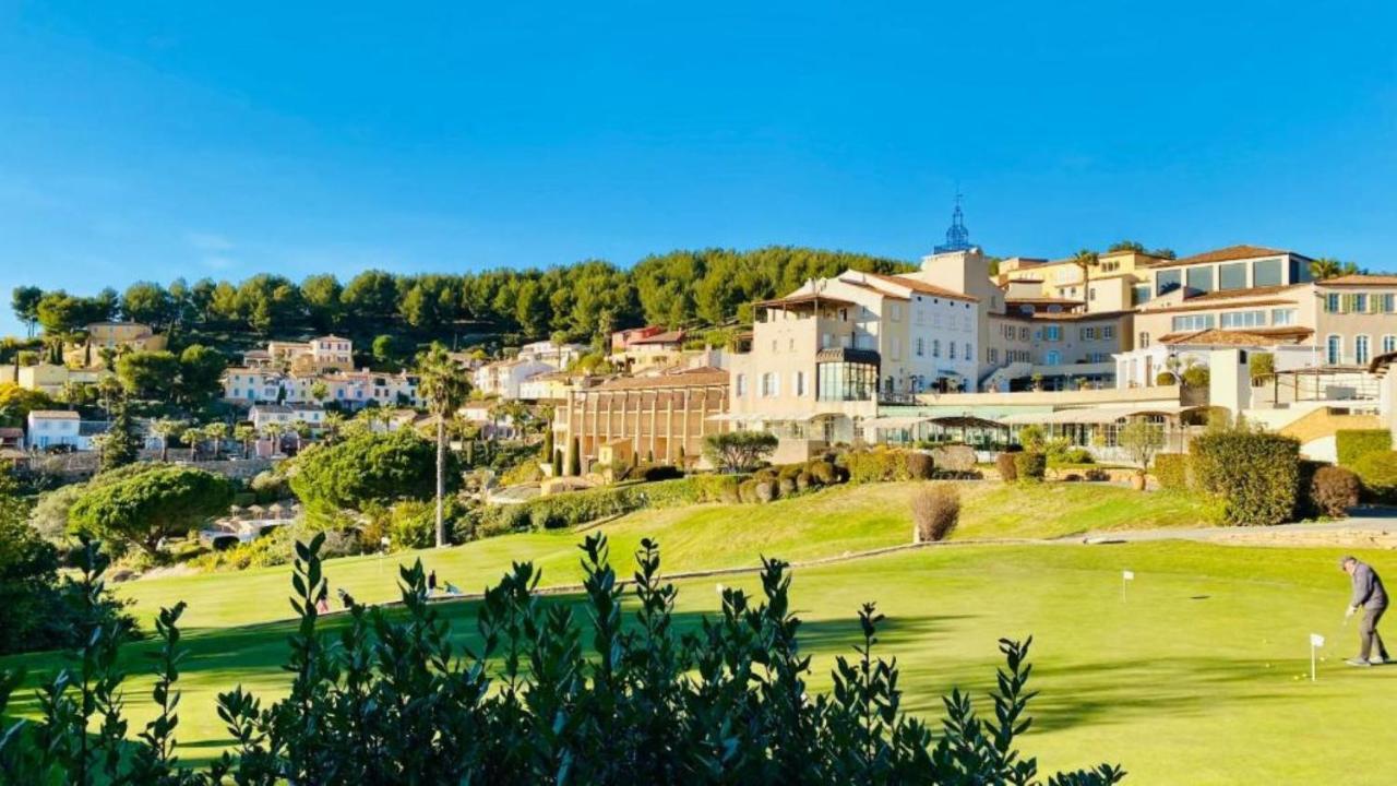 Superbe Villa-Domaine Avec Golf Piscine Et Tennis Saint-Cyr-sur-Mer Exterior foto