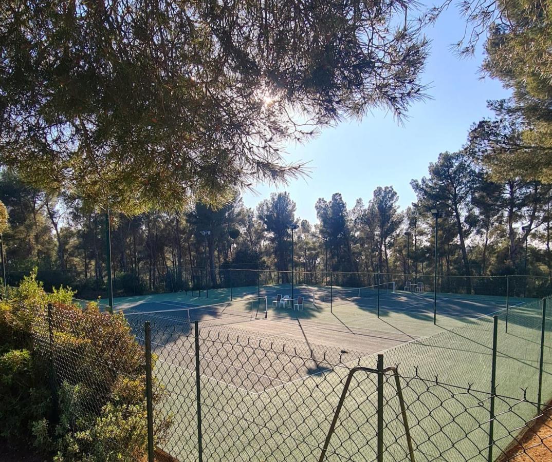 Superbe Villa-Domaine Avec Golf Piscine Et Tennis Saint-Cyr-sur-Mer Exterior foto