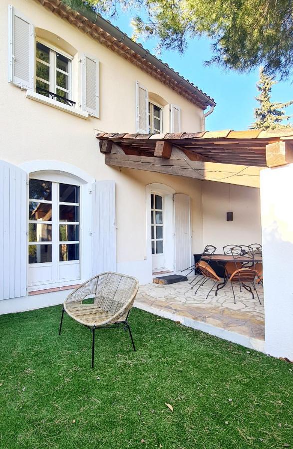 Superbe Villa-Domaine Avec Golf Piscine Et Tennis Saint-Cyr-sur-Mer Exterior foto